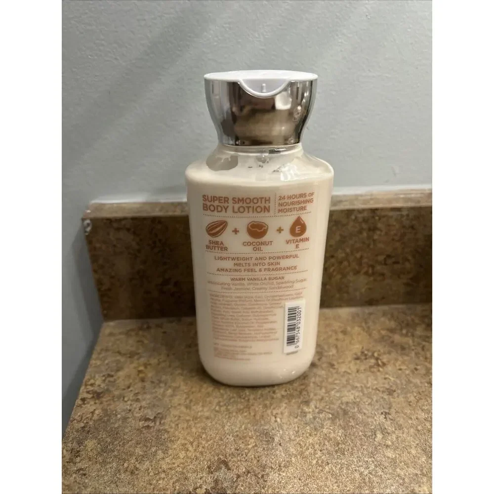 Bath & Body Works Warm Vanilla Sugar 24 Hour Mousturizing Lotion Full Size 8 oz.